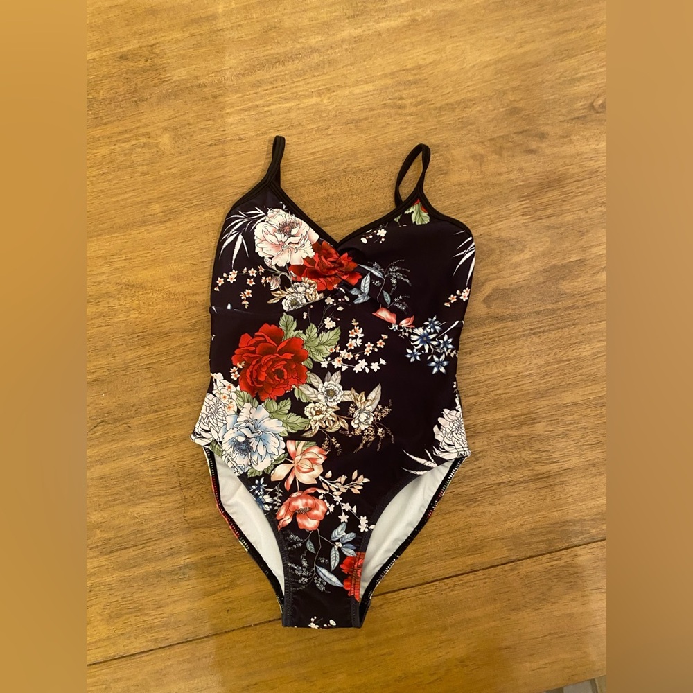 Chic Ballet Dance Leotard by Oh la la (child M, fits like Child i- 6x/7)